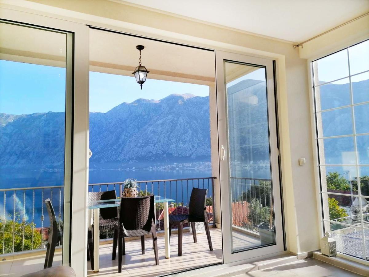 Bay Of Kotor View Apartment With Pool Prčanj 외부 사진